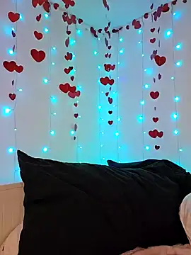 Snapshot of LilyOrion chatting on 21, 2, 2025 LilyOrion online show from 21, 2, 2025