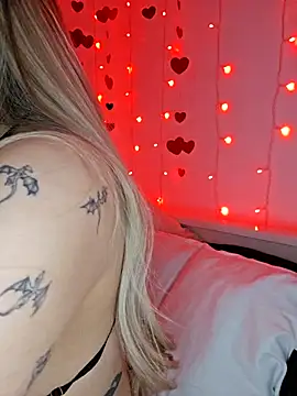 Snapshot of LilyOrion chatting on 26, 2, 2025 LilyOrion online show from 26, 2, 2025