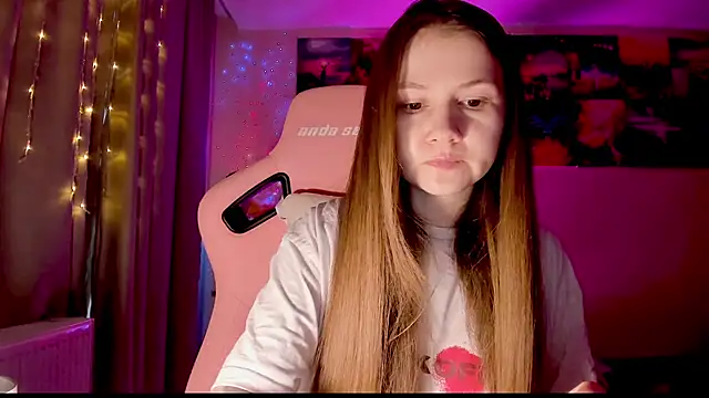 Snapshot of GoodWitch_ chatting on 19, 1, 2025 GoodWitch  online show from 19, 1, 2025