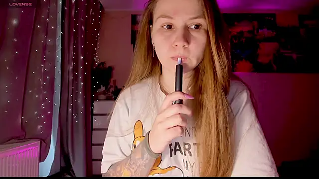 Snapshot of GoodWitch_ chatting on 19, 2, 2025 GoodWitch  online show from 19, 2, 2025