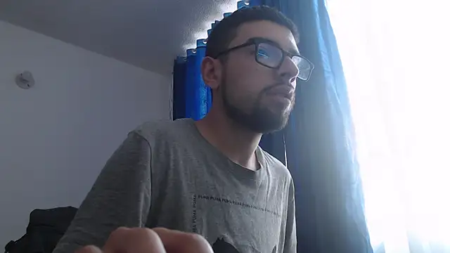 Snapshot of fvckolombianguyy chatting on 3, 2, 2025 fvckolombianguyy online show from 3, 2, 2025