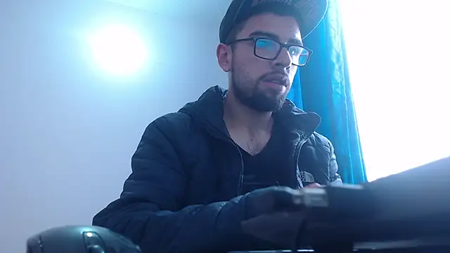 Snapshot of fvckolombianguyy chatting on 7, 2, 2025 fvckolombianguyy online show from 7, 2, 2025