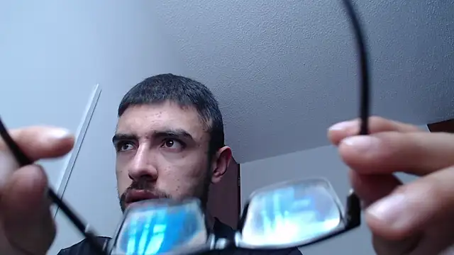 Snapshot of fvckolombianguyy chatting on 8, 2, 2025 fvckolombianguyy online show from 8, 2, 2025