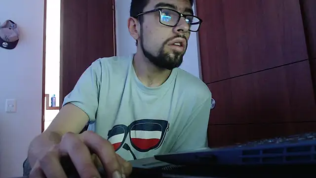 Snapshot of fvckolombianguyy chatting on 22, 2, 2025 fvckolombianguyy online show from 22, 2, 2025