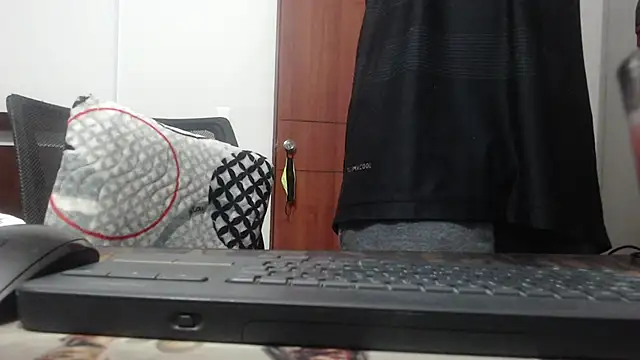 Snapshot of fvckolombianguyy chatting on 27, 2, 2025 fvckolombianguyy online show from 27, 2, 2025