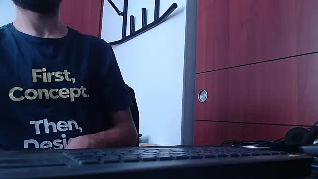 Snapshot of fvckolombianguyy chatting on 5, 3, 2025 fvckolombianguyy online show from 5, 3, 2025