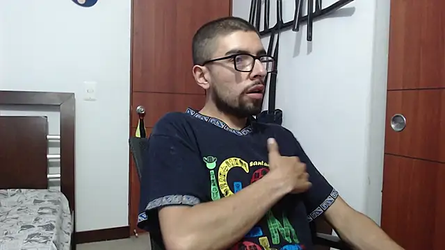 Snapshot of fvckolombianguyy chatting on 11, 3, 2025 fvckolombianguyy online show from 11, 3, 2025