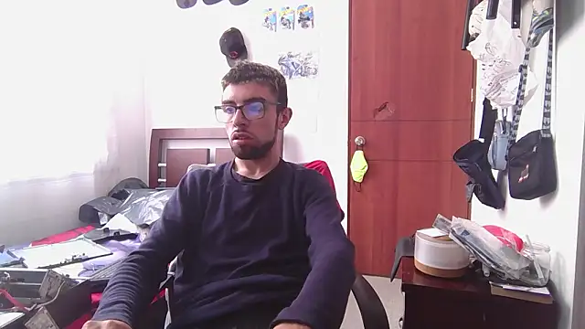 Snapshot of fvckolombianguyy chatting on 26, 3, 2026 fvckolombianguyy online show from 26, 3, 2026