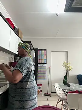 Snapshot of Bootyliciouse21X chatting on 2, 2, 2026 Bootyliciouse21X online show from 2, 2, 2026