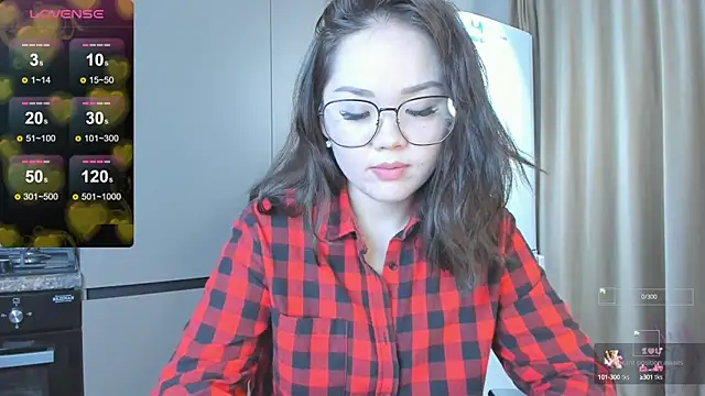 Snapshot of azure_moon2 chatting on 19, 9, 2025 azure moon2 online show from 19, 9, 2025