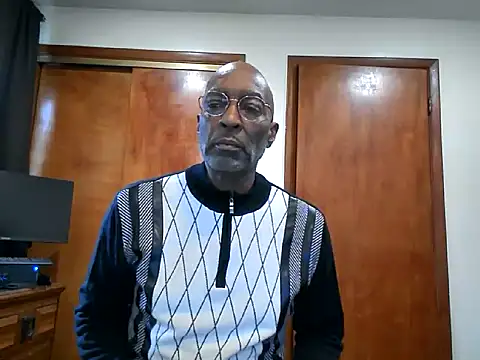 longdick4you8686 online show from 6, 2, 2025