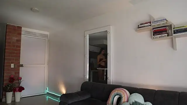  Vahos  online show from 6, 3, 2026