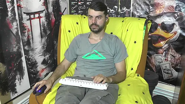 Snapshot of 00george chatting on 2, 4, 2026 00george online show from 2, 4, 2026