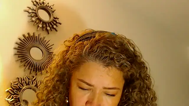 dalilasquirt1 online show from 14, 7, 2026
