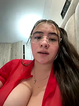 Snapshot of vaneelee chatting on 5, 1, 2026 vaneelee online show from 5, 1, 2026