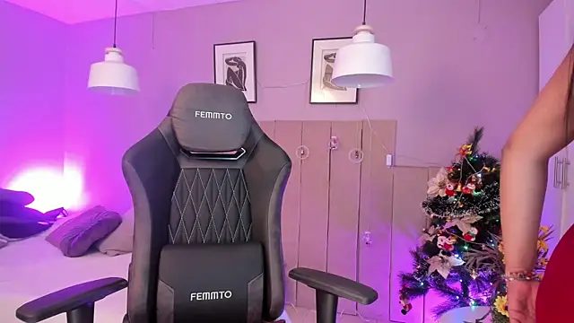 Snapshot of Inndrahot chatting on 22, 12, 2024 Inndrahot online show from 22, 12, 2024