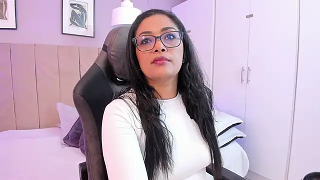 Snapshot of Inndrahot chatting on 12, 2, 2025 Inndrahot online show from 12, 2, 2025