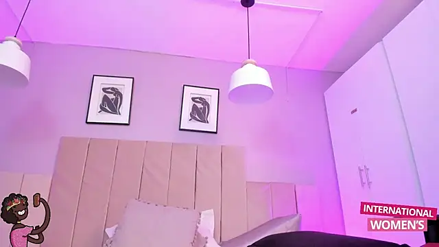 Snapshot of Inndrahot chatting on 9, 3, 2025 Inndrahot online show from 9, 3, 2025