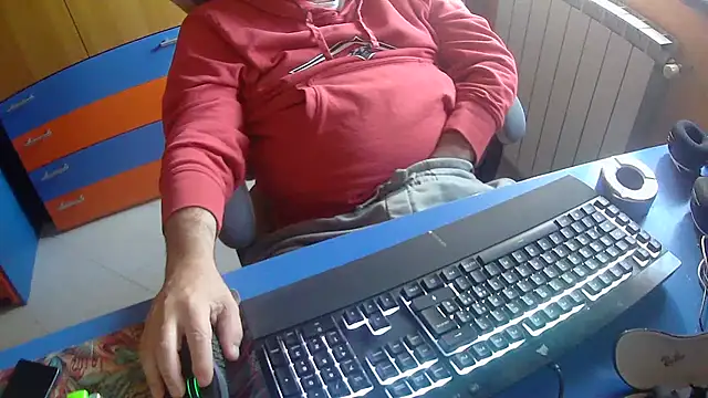 Snapshot of Tango128 chatting on 27, 4, 2026 Tango128 online show from 27, 4, 2026