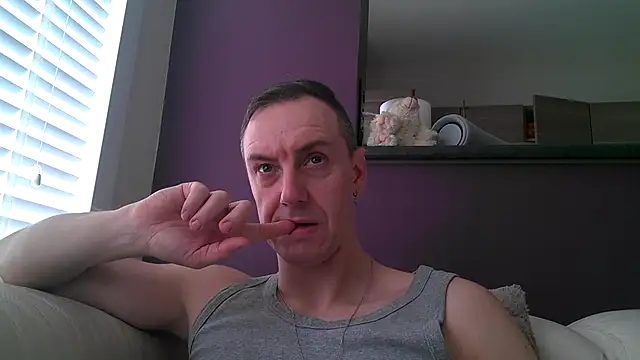 Snapshot of ploki2180 chatting on 23, 2, 2025 ploki2180 online show from 23, 2, 2025