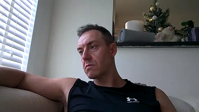 Snapshot of ploki2180 chatting on 18, 1, 2026 ploki2180 online show from 18, 1, 2026