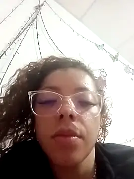 Snapshot of MarilynJones chatting on 23, 3, 2026 MarilynJones online show from 23, 3, 2026