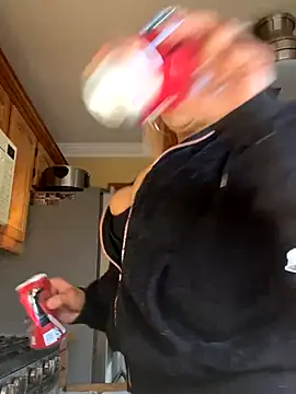 LittleMissEeve online show from 14, 11, 2025