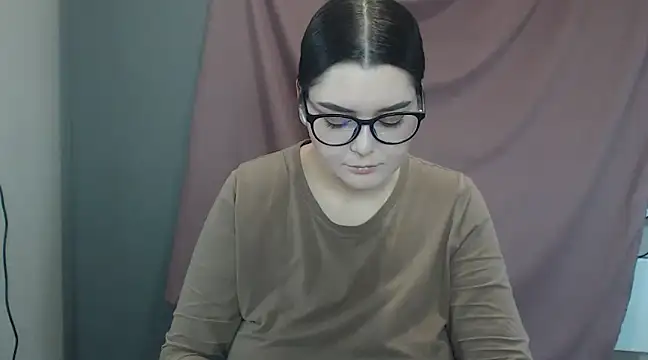 ohhhMie online show from 15, 2, 2025