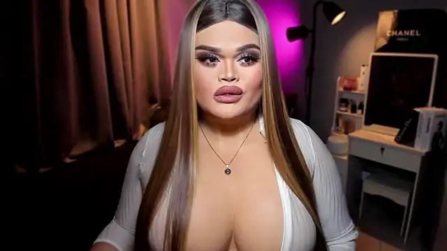 KarolinaThompson online show from 1, 12, 2024