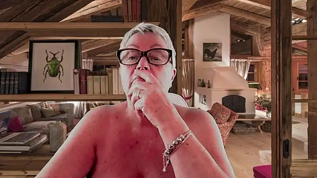 GrannyChrissy68 online show from 15, 2, 2026