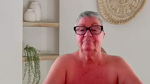 Snapshot of GrannyChrissy68 chatting on 3, 7, 2026 GrannyChrissy68 online show from 3, 7, 2026