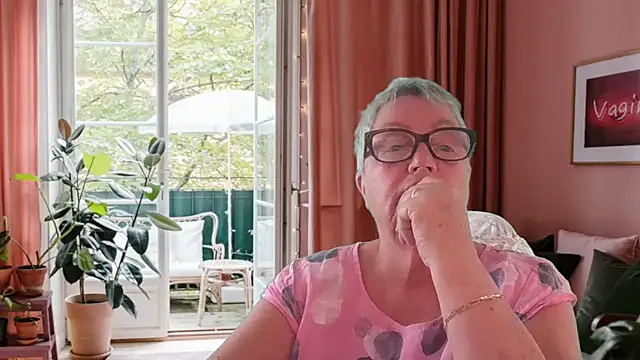 Snapshot of GrannyChrissy68 chatting on 8, 8, 2026 GrannyChrissy68 online show from 8, 8, 2026
