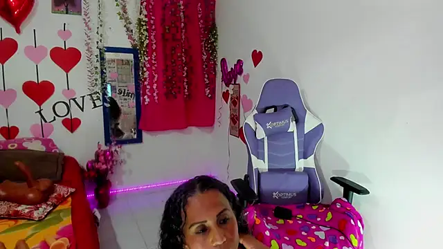 samantha  smile online show from 5, 10, 2025