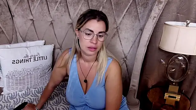 BustyGizelle online show from 7, 7, 2026