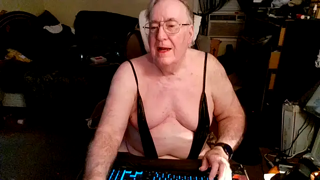 Snapshot of Toastir chatting on 6, 10, 2025 Toastir online show from 6, 10, 2025