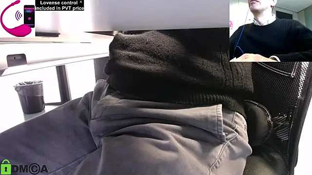 Snapshot of pliko chatting on 12, 3, 2025 pliko online show from 12, 3, 2025