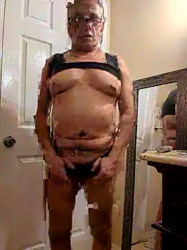 Snapshot of bobby69cock chatting on 4, 12, 2025 bobby69cock online show from 4, 12, 2025