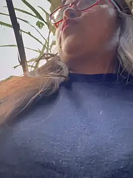 Ixchel Anaid online show from 1, 11, 2025