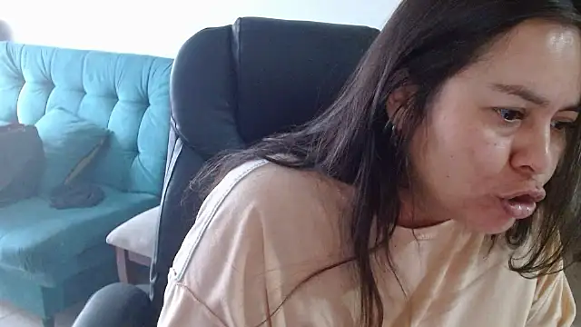 Ixchel Anaid online show from 14, 12, 2025