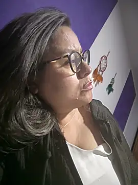 Ixchel Anaid online show from 6, 8, 2026