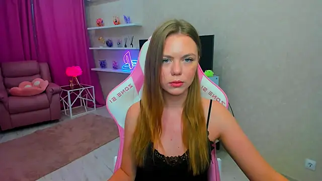 Strawberrye online show from 29, 4, 2026