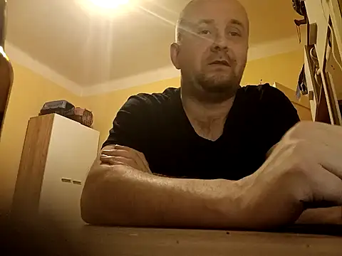 Snapshot of MrWhitePL chatting on 27, 12, 2024 MrWhitePL online show from 27, 12, 2024