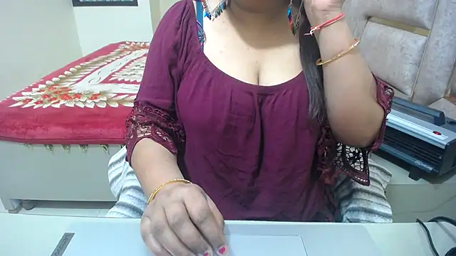 Snapshot of Shanvi_ chatting on 19, 2, 2025 Shanvi  online show from 19, 2, 2025