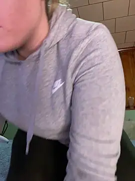 jaseyrae online show from 12, 12, 2024