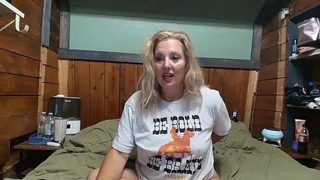 Snapshot of lisaxlovexxx chatting on 13, 7, 2026 lisaxlovexxx online show from 13, 7, 2026