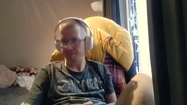 Snapshot of David250692 chatting on 7, 5, 2026 David250692 online show from 7, 5, 2026