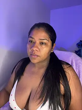 Snapshot of paola091 chatting on 18, 6, 2026 paola091 online show from 18, 6, 2026