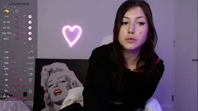 Snapshot of PlayfulApril chatting on 11, 2, 2025 PlayfulApril online show from 11, 2, 2025