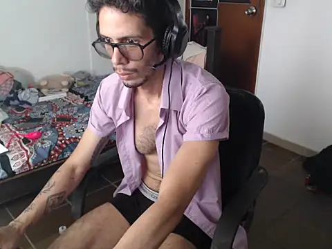 alisterxxx online show from 11, 7, 2026