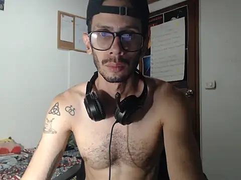 alisterxxx online show from 14, 7, 2026